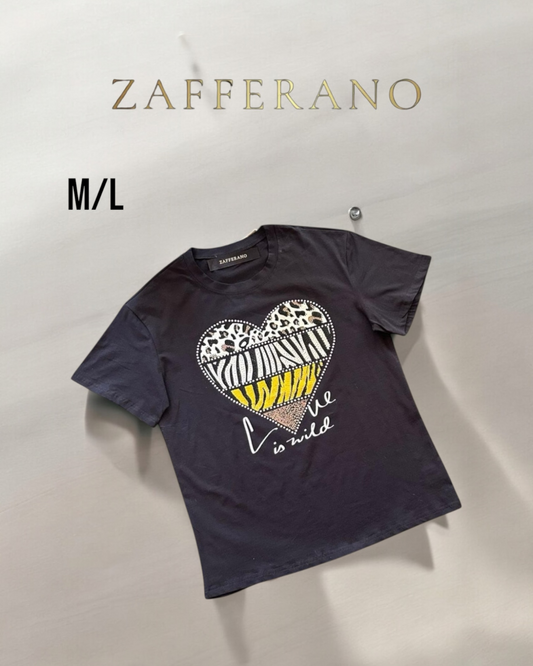 Playera “Love in wild” color negro