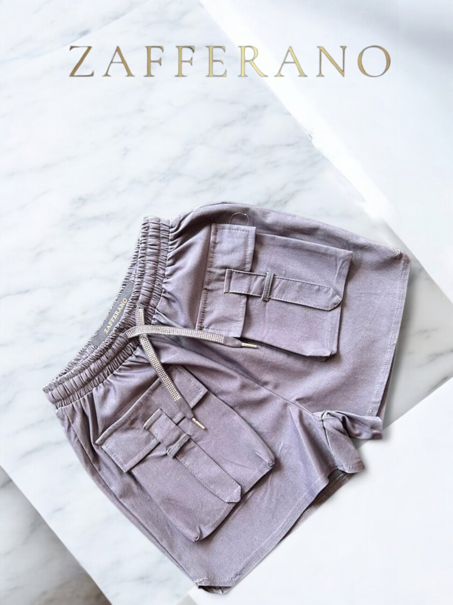 Short con Bolsas color beige