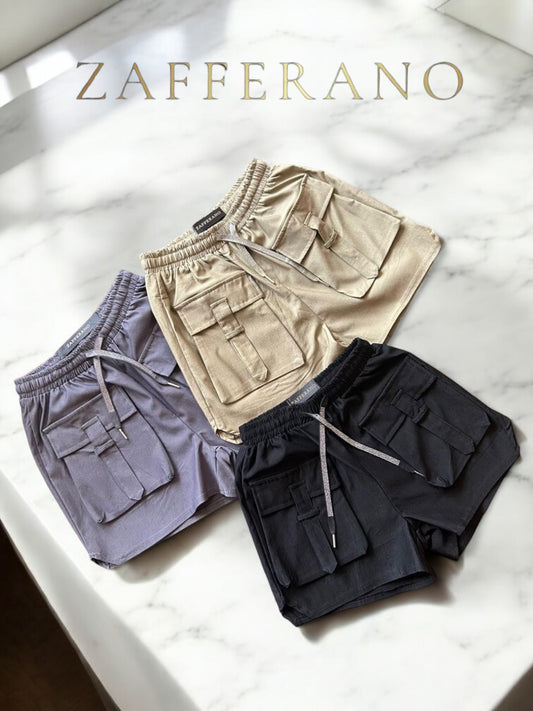 Short con Bolsas color beige